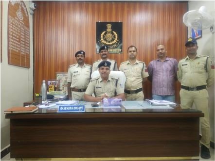 अमरवाड़ा पुलिस ने किया चोरी का पर्दाफाश, तीन आरोपी गिरफ्तार