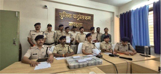 निवेश की रकम दोगुनी करने का झांसा देकर 1.75 करोड़ की धोखाधड़ी, छह आरोपी गिरफ्तार