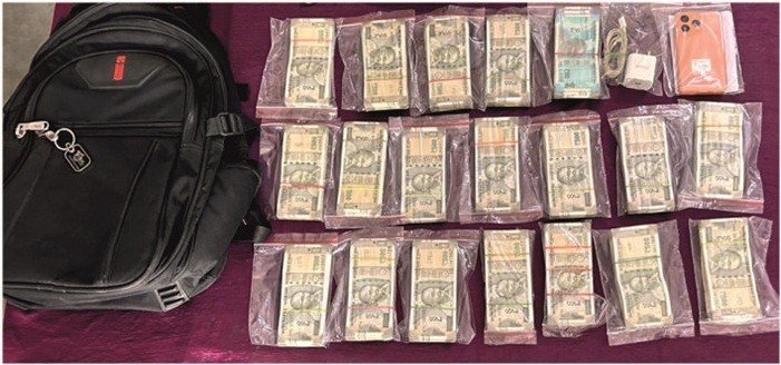 मेमो ट्रेन में 10 लाख रुपये से भरे बैग की चोरी का खुलासा, आरोपी गिरफ्तार